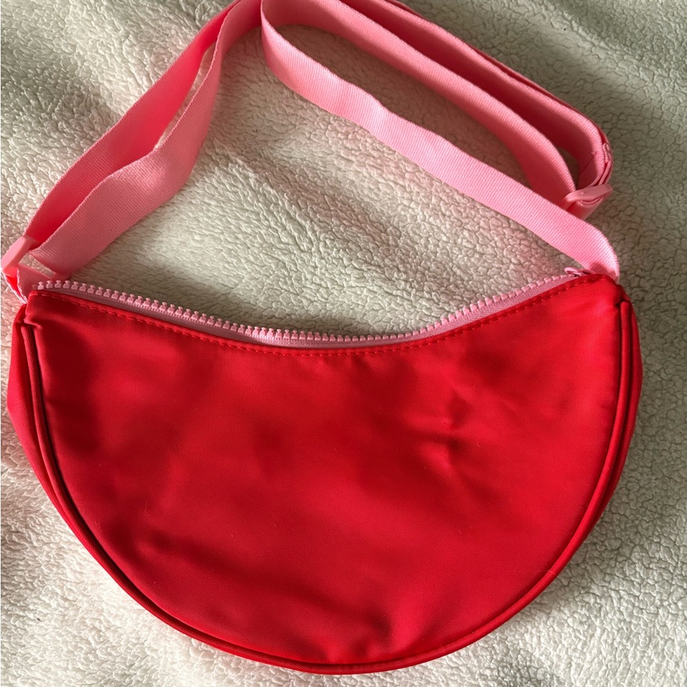 2/15$!! Stylish Red Crossbody Bag
